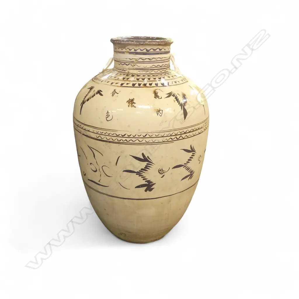 A monumental Cizhou ware jar, Image 1++